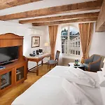 מלון Radisson Blu Altstadt. 5*