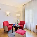 Radisson Blu Altstadt. מלון 5*