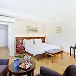Radisson Blu Altstadt. מלון 5*