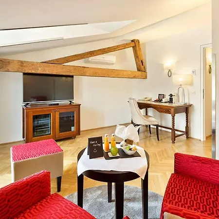 Radisson Blu Altstadt. 5* Solnohrad