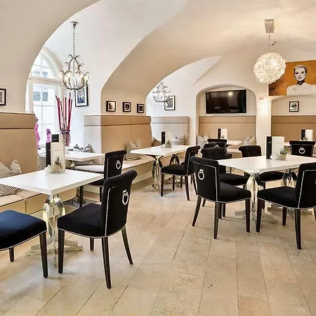 Hotel Radisson Blu Altstadt.