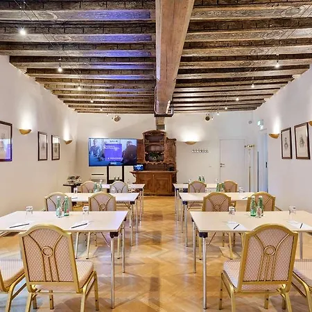 Radisson Blu Altstadt. Hotel