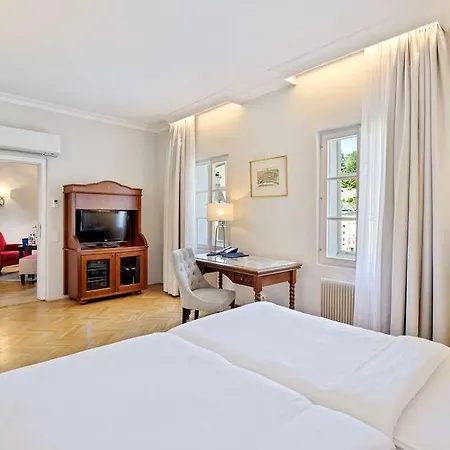 Hotel Radisson Blu Altstadt, 5*
