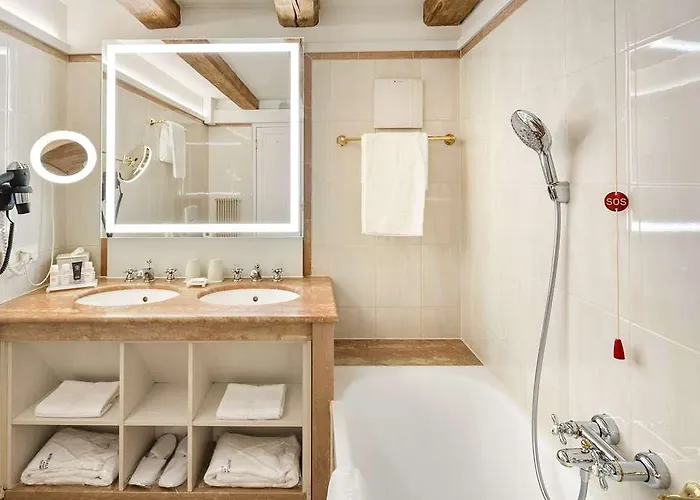 Radisson Blu Altstadt. 5* Solnohrad