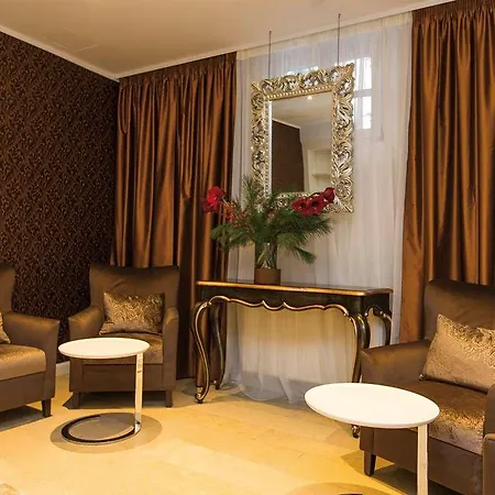 Radisson Blu Altstadt. Hotel