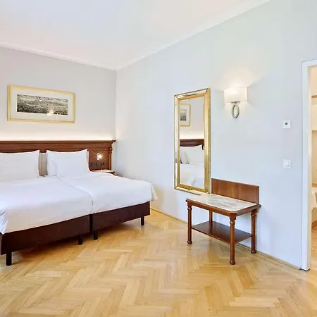 Radisson Blu Altstadt.