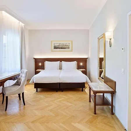 Hotel Radisson Blu Altstadt.